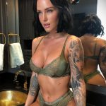 @kaylalaurenofficial - Piękna dziewczyna z tatuażami w kwarantannie podczas epidemii COVID-19 przez 10 lat