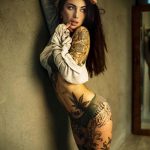 @indacosuicide - Piękna dziewczyna z tatuażami w kwarantannie podczas epidemii COVID-19 przez 9