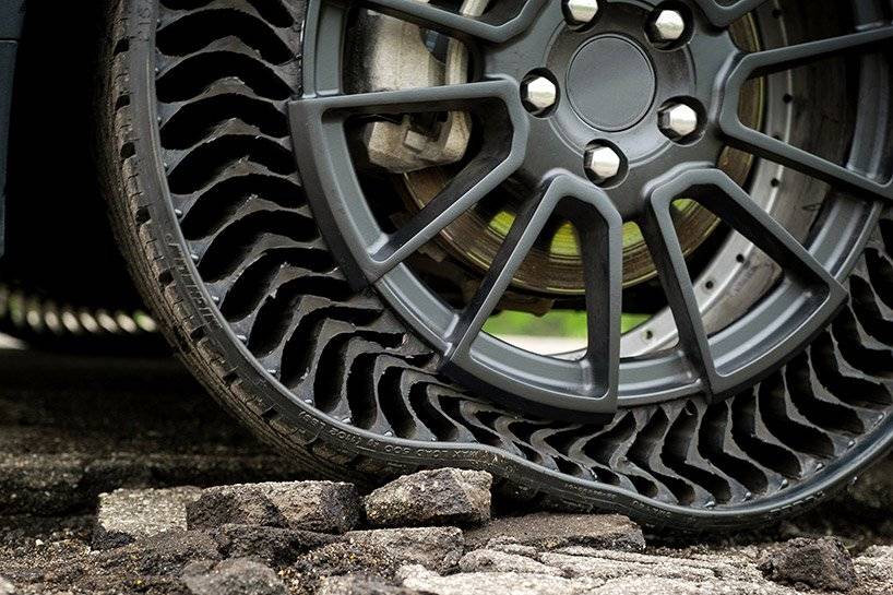 Pneumatika takmer bez vzduchového konceptu od spoločností Michelin a Generalmotors