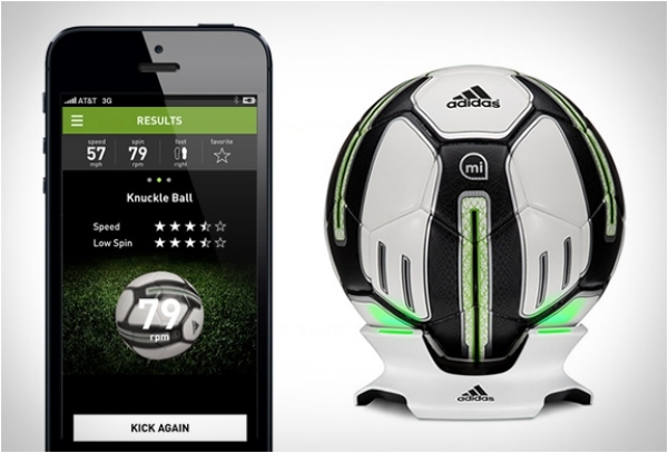 mobilný telefón adidas-micoach-smart-futbal