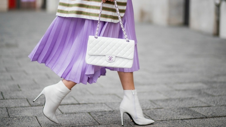 Millennial Fialová skladaná sukňa na jeseň