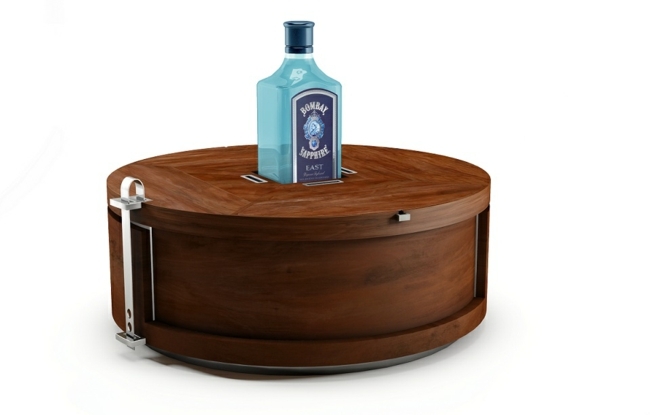 okrúhla rotujúca mini bar gin fľaša leto Letná koktailová párty s minibarom a fľašou ginu