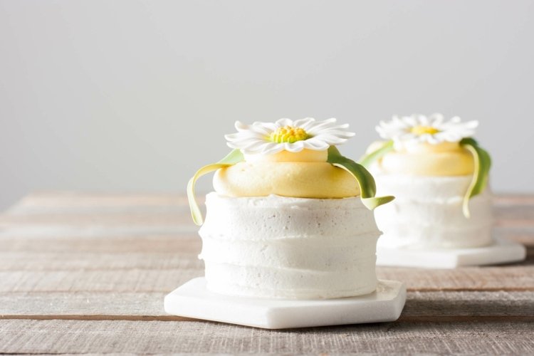 krémový krémový krémový krém na svadobnú tortu