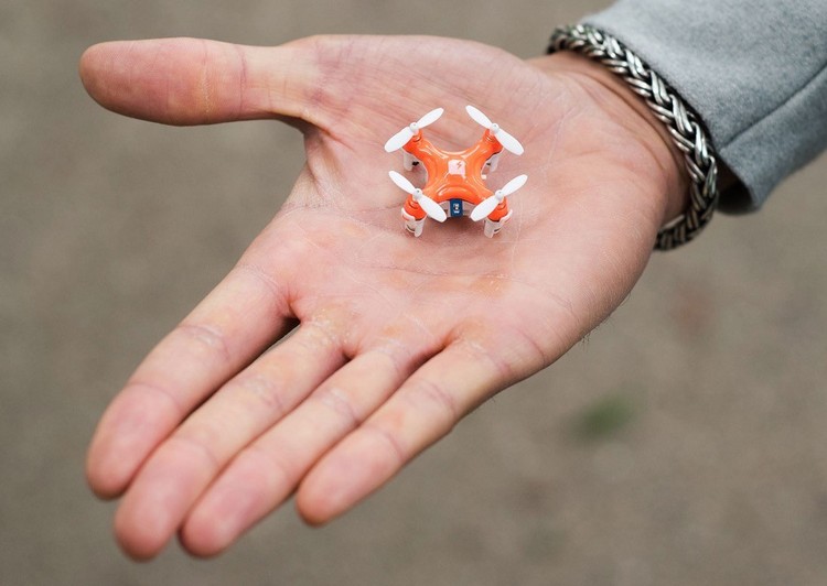 mini-kvadrokoptéra-najmenší-na-svete-skeye-piko-dron