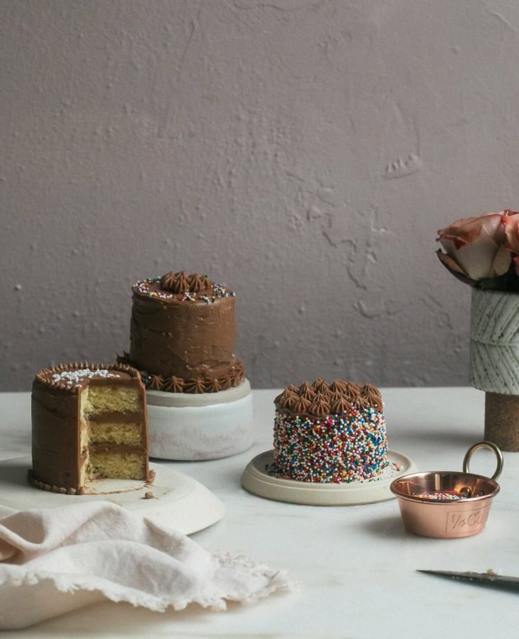 ozdobte mini koláče čokoládový krém