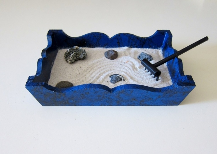 Mini zenová záhrada urob si sám návod-pieskovo-kamienkové