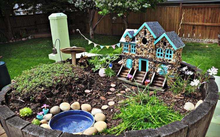mini-záhrada-dizajn-malá-rozprávka-dom-drotár-záhrada-vytvoriť
