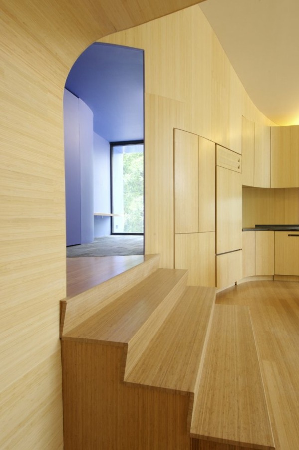 moderný vidiecky dom - drevené schody