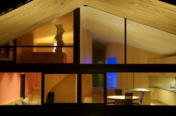 Moderný minimalistický vonkajší dizajn - sklenená fasáda