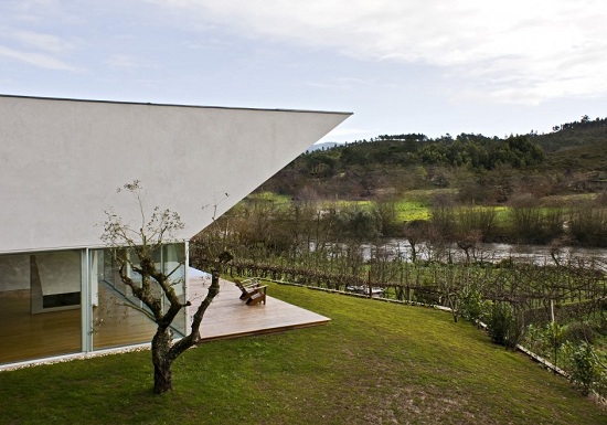 moderný biely dom moderný biely dom