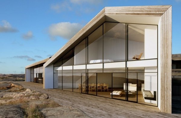 sklenené steny-minimalistické-drevené-architektúry-švédsko