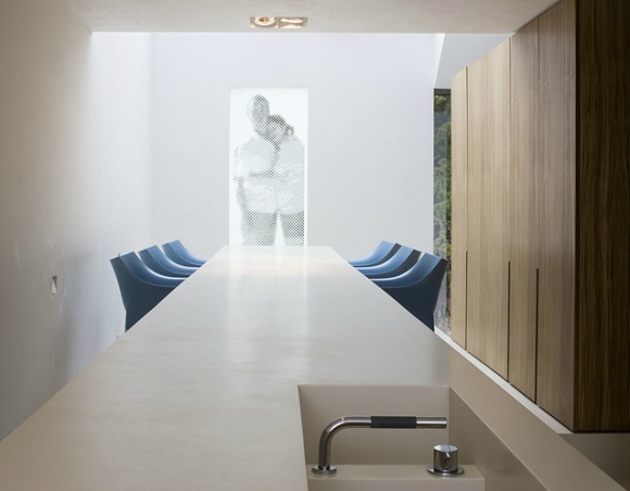 minimalistická architektúra - svetelná jedáleň minimalistická architektúra - jedáleň