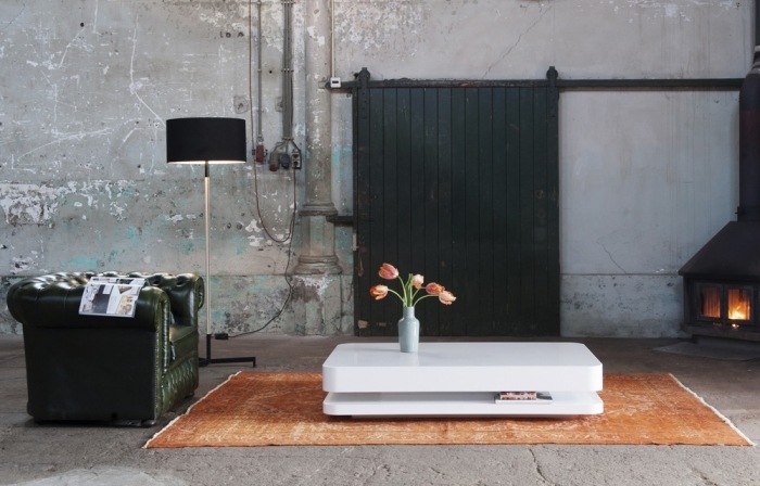 moderný nábytok v bielej farbe na elegantný domáci konferenčný stolík s poličkou RKNL20-moderný-nábytok-v-bielom-konferenčnom stolíku-s-úložným priestorom