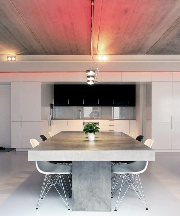 ružové osvetlenie biele kuchynské fronty puristické tvary