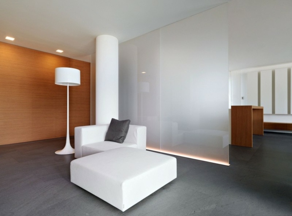 Oddeľovač miestností laminát moderná obývacia izba deliaca stena biela farba Deliaca stena miestnosti moderná priečka do obývačky