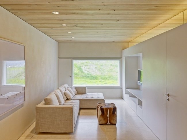 béžová farebná paleta minimalistické domáce drevo pri jazere Zurichsee