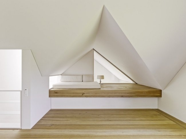 výklenok na sedenie minimalistický drevený dom na Zürišskom jazere