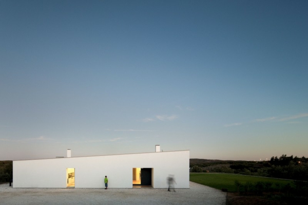 moderný dom-jednoduchá forma moderný dom-jednoduchá forma