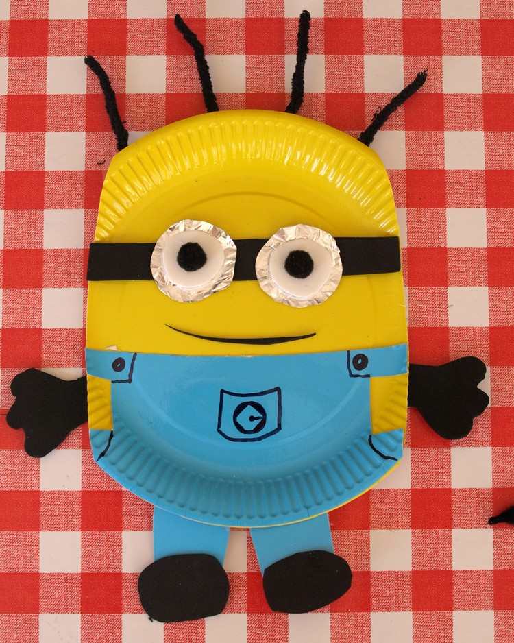 paper-plate-minion-do-it-yourself
