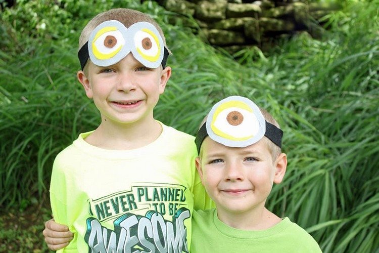 okuliare na prisluhovače-urobte si pocit z nich