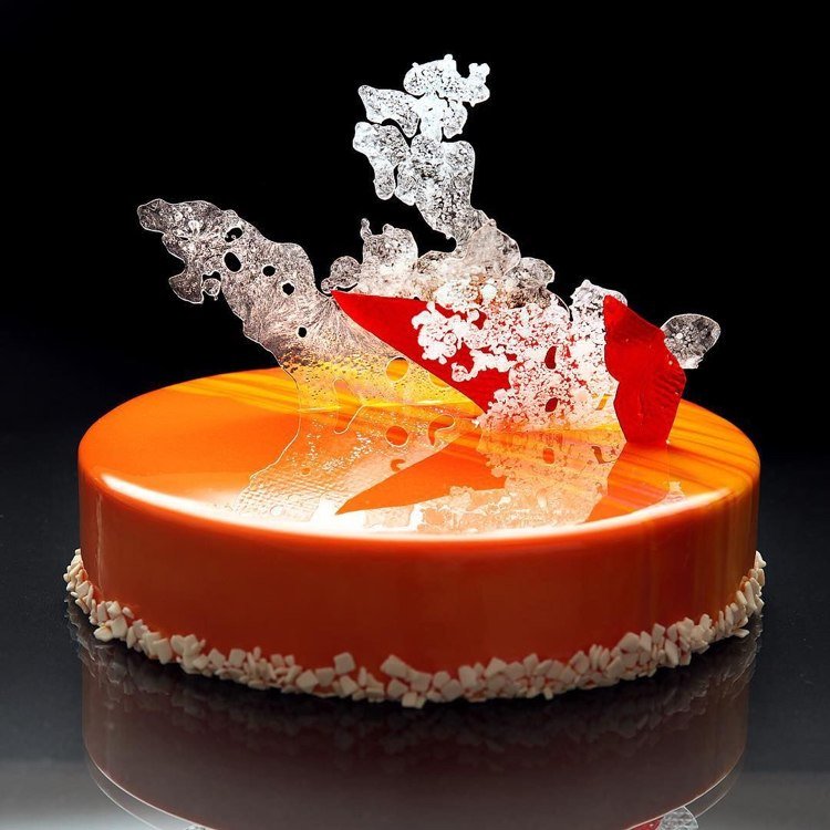 dekorácia cukrovej figúry zo zrkadlovej polevy