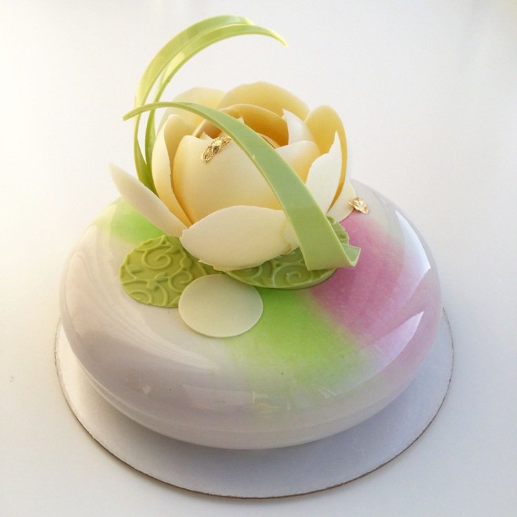 zrkadlová glazúra torta narodeninová farba zrkadlovej torty