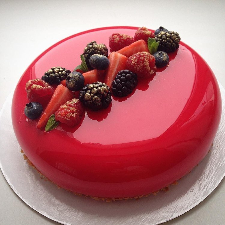 ovocný koláč so zrkadlovou polevou