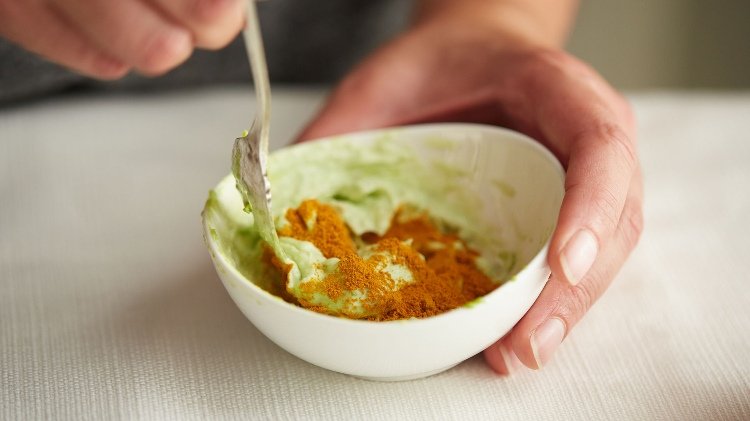 kurkuma avokádová maska grécky jogurt proti starnutiu pleti