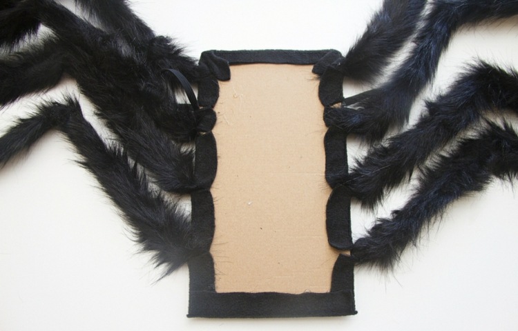 karnevalové kostýmy pavúčie perie deti zamaskovať drotár