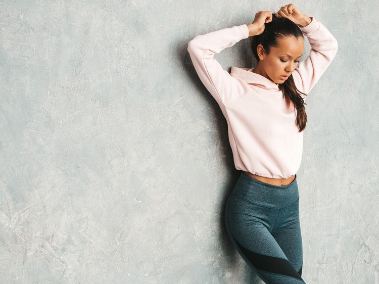 Športové oblečenie pre dámske legíny a skrátenú mikinu