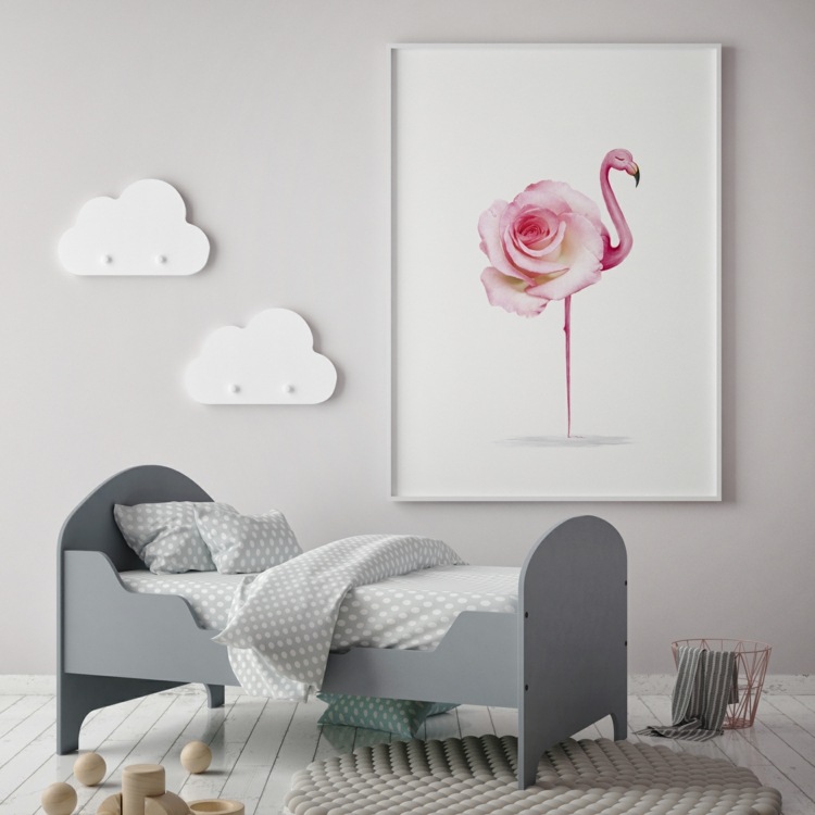 spálňa detská izba posteľ sivobiely koberec stavebné bloky