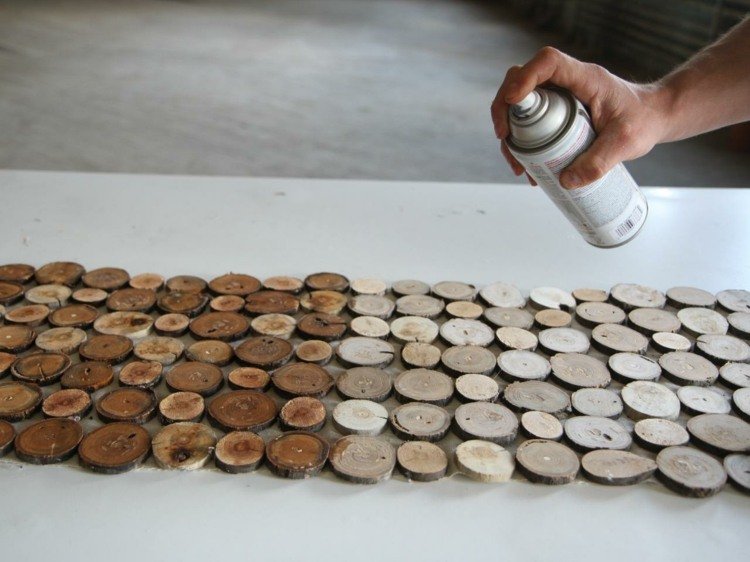 drevo-disky-drotár-drevo-natieranie-sprej-návod-jednoduché