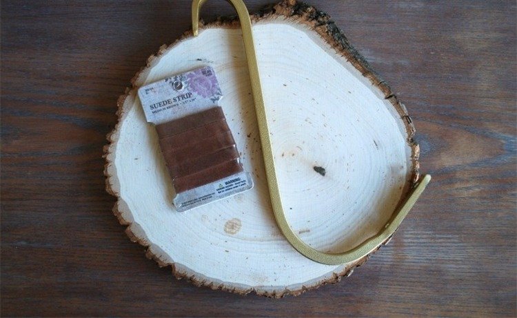 drevené disky-drotár-háčik-koža-šnúra-drevo-prírodné materiály