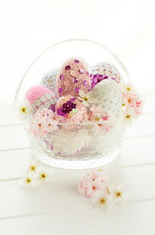 Ozdobte veľkonočné vajíčka-vymaľujte-ozdobte-flitre Ozdobte a vymaľujte veľkonočné vajíčka flitrami