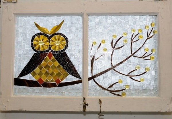 Jesenné zvieracie motívy pre okenné obrázky-sova štylizované-ručné práce s deťmi Vtipné-zvieracie motívy-jesenné-okenné-obrázky-sova-štylizovaná-vetva stromu