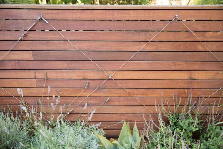 Drevený plot pomoc pri lezení diamantový vzor lana