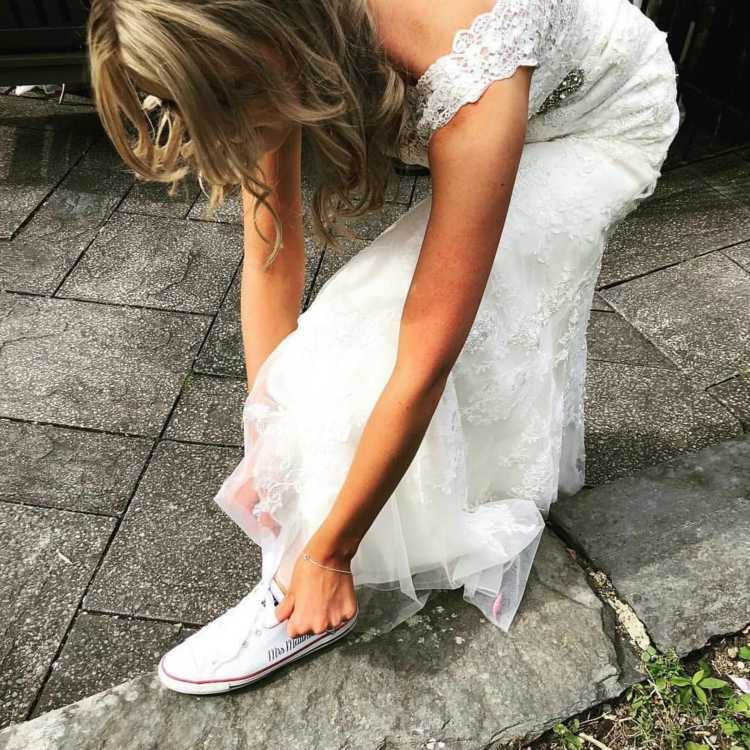 Plán B so skľučovadlami na nepohodlných svadobných topánkach