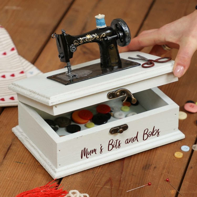 Pre problémy s šatami na poslednú chvíľu by mala byť k dispozícii súprava na šitie