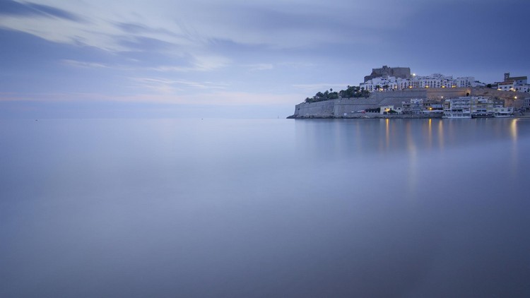 Farba Serenity Panton 2016 - odtiene modrošedej trendové farby-2016-serenity-baby-blue-blue-grey-pantone