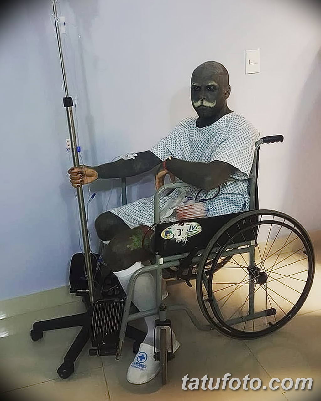 Nemam dovoljno tetovaža na 90 posto tijela - moram ukloniti penis i testise - fotografija 1