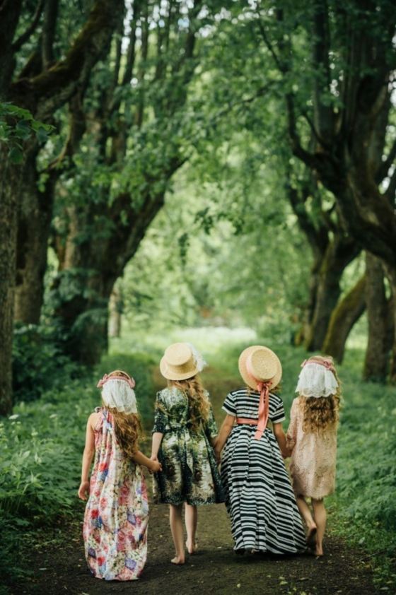 Prejdite sa v lese dlhými klobúkmi na oblečenie Ušľachtilé oblečenie-móda-pre-dievčatá-pruhované-šatky-šatka