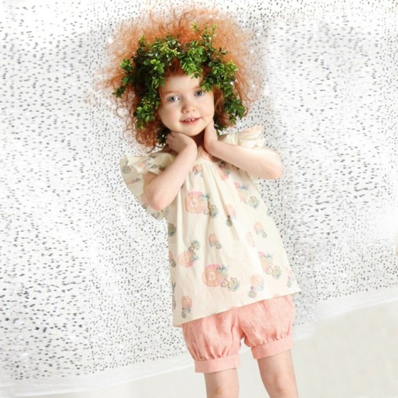 košeľa pre dievčatko so vzorovanými krátkymi nohavicami so stužkou kučeravé vlasy-krátke nohavice-so stužkou-blúzka-košeľa