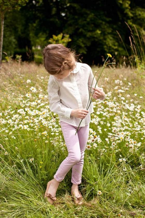 Móda od Chloe Treggings v svetlo ružovej košeli s rukávmi Blúzka-košeľa-s-golierom-móda-leto-dievča