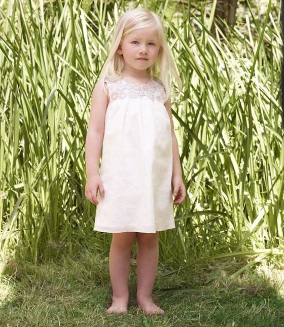 Ľanové šaty s vloženými ružičkami Tylové šaty pre dievčatá v bielom