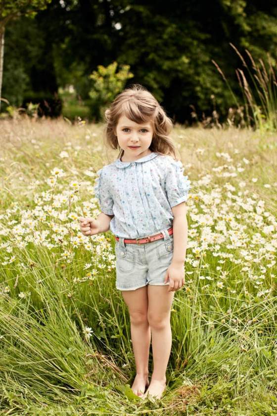 Tričko s kvetmi, krátke rifle s opaskom Blúzka-so záhybmi-vpredu-blúzka-tričko-krátke nohavice