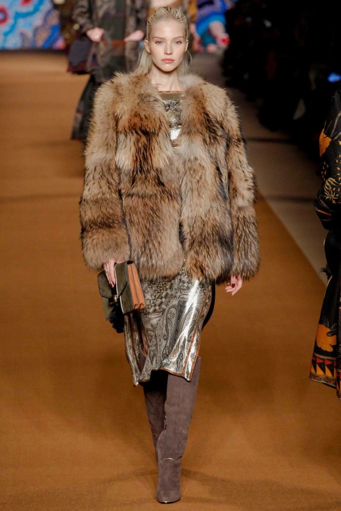 Móda od Veronica Etro Fell von Fuchs Mantel Jacket Plášť-kožušina-semiš-koža-satén-látka