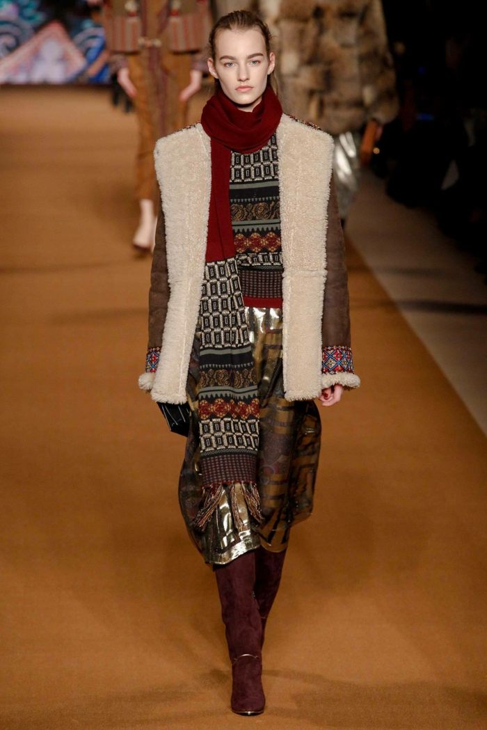 Kožušinová bunda so šálom XL od prvkov Etro v zlatej farbe Ovčia bunda-šál-vlnená-pletenina