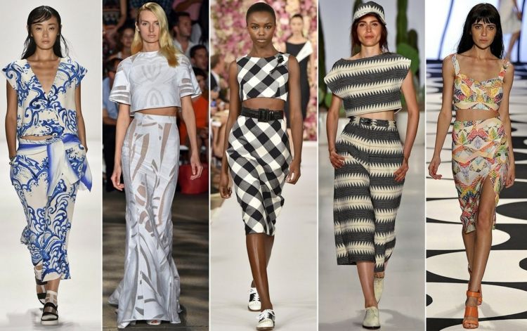 Dvojdielne súpravy s potlačou - krátke blúzky a tesné sukne Módne trendy tlačia dvojdielne sukne a krátke blúzky