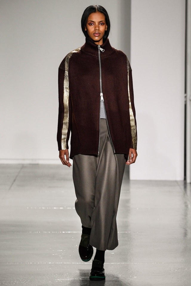 hnedý kabát na dva zipsy od Suno suno-jeseň-zima-2014-2015-hnedý kabát-zipsy