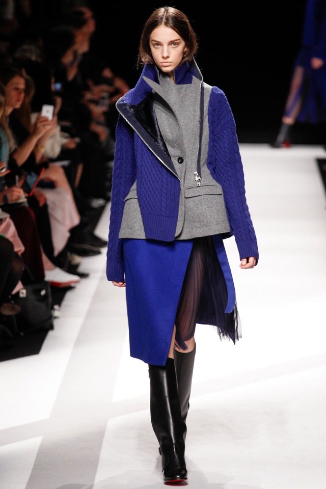 Kabát ušitý z rôznych materiálov - fialovej a sivej sacai-jeseň-zima-2014-2015-purpurovo-sivá-mix-materiálov